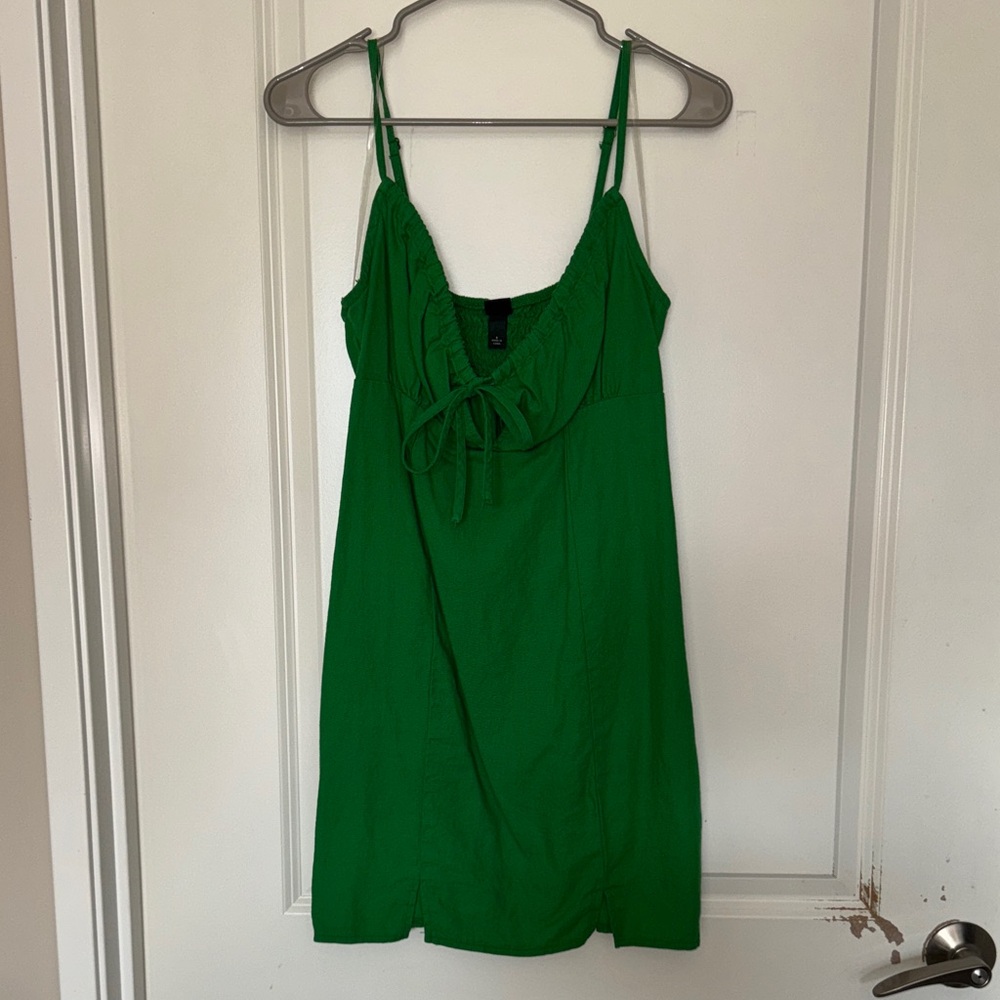 Green Sleeveless Dress